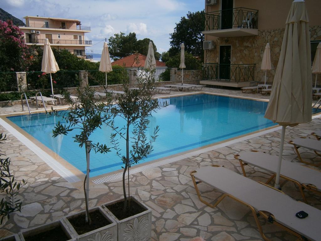 Petros Apartahotel Poros (Kefalonia)